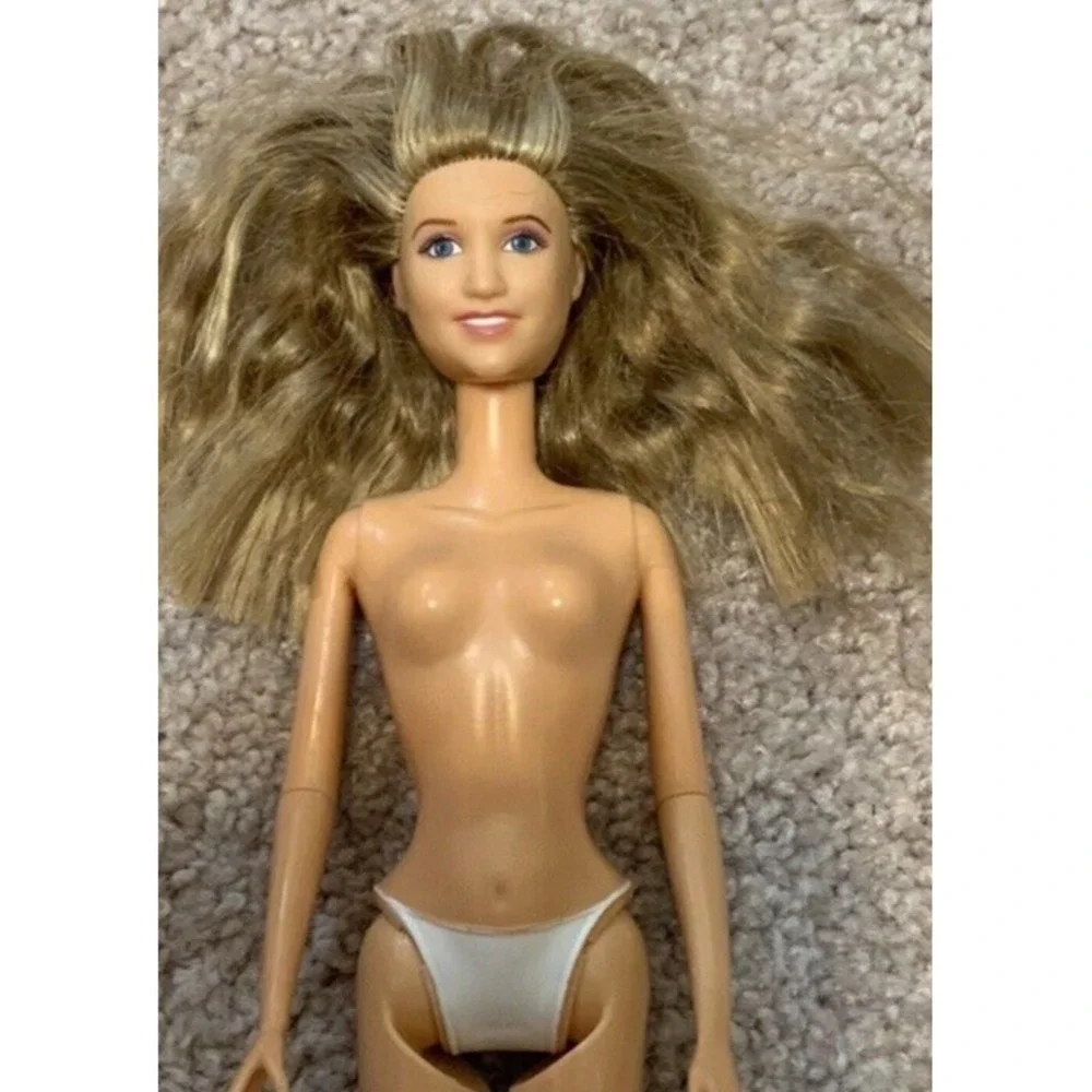 Nude 2007PA Light Brown Crimped Hair 11